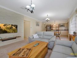 2C Clovelly Cres, Lynwood WA 6147, Australia