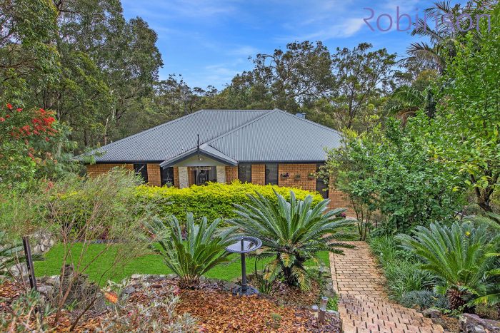 7 Paris Cres, Valentine NSW 2280, Australia