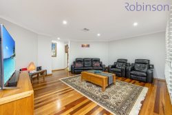 7 Paris Cres, Valentine NSW 2280, Australia