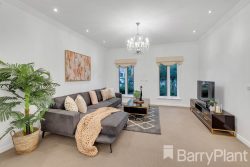 12 Russell Cres, Mount Waverley VIC 3149, Australia