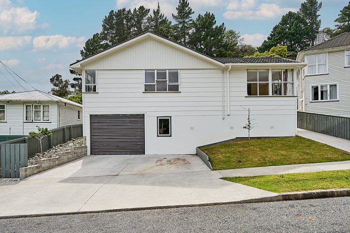 4 Thomson Grove, Stokes Valley, Lower Hutt, Wellington, 5019, New Zealand