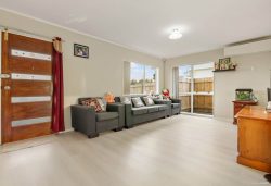 1/6 Trimdon Street, Randwick Park, Manukau City, Auckland, 2105, New Zealand