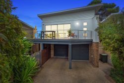 1B Penzance Ave, Christies Beach SA 5165, Australia