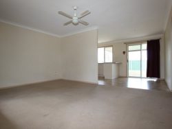 11 Sloane Ct, Waterford West QLD 4133, Australia