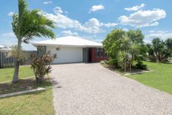 20 Hawkins St, Bucasia QLD 4750, Australia