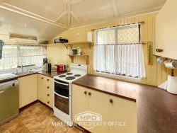 52 Strattmann St, Mareeba QLD 4880, Australia