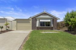 Unit 4/17 William St, Goolwa SA 5214, Australia