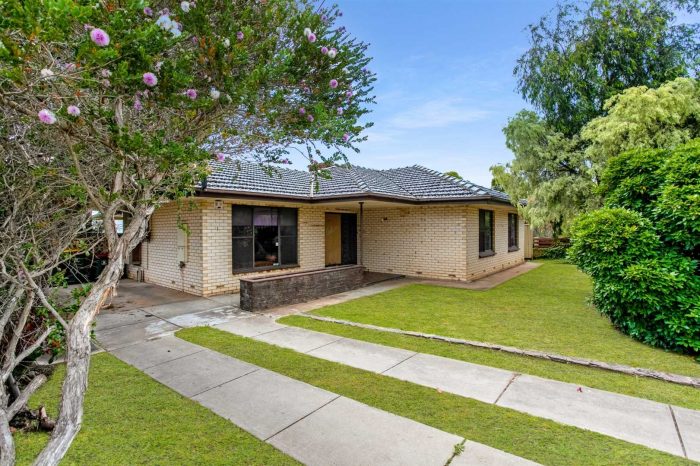 1 Parsons Ave, Morphett Vale SA 5162, Australia