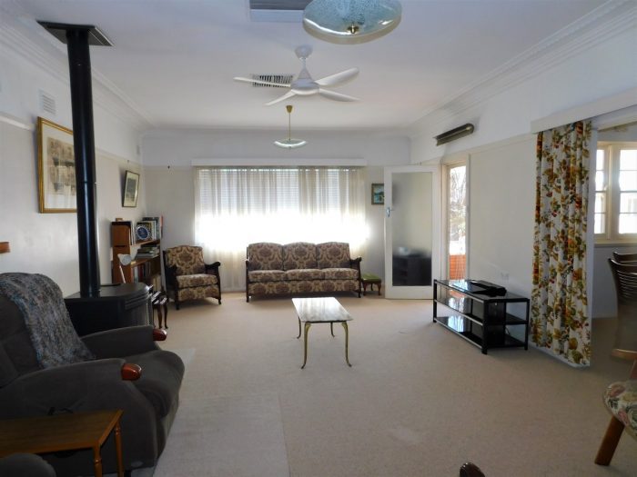 5 Robertson St, Coonabarabran NSW 2357, Australia