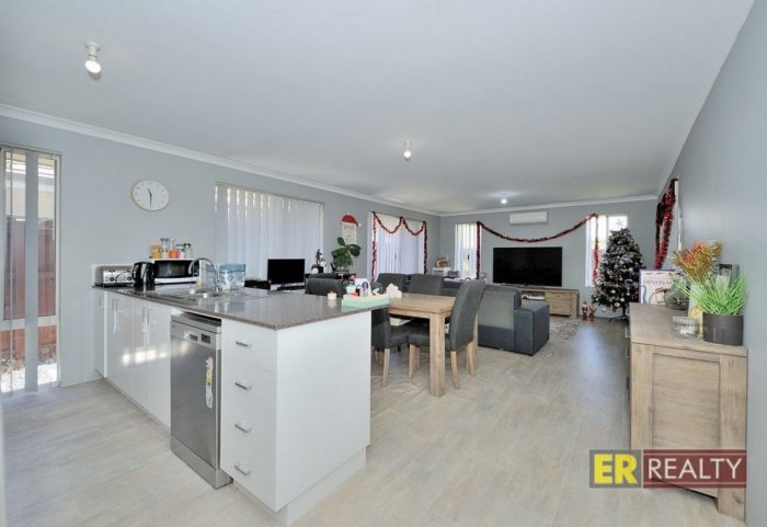 10 Bergala Dr, Ellenbrook WA 6069, Australia