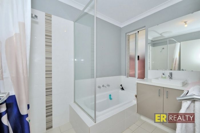 10 Bergala Dr, Ellenbrook WA 6069, Australia