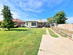 6 Canonsgate Ave, Kerang VIC 3579, Australia