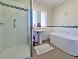 113 Cleeland Pl, Kerang VIC 3579, Australia