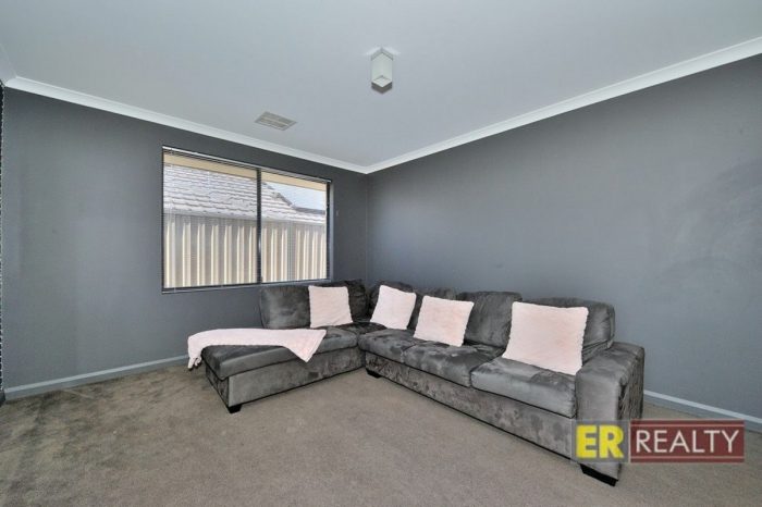 29 Tranquility Cres, Aveley WA 6069, Australia