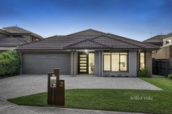 2 Gallivant Dr, Doreen VIC 3754, Australia