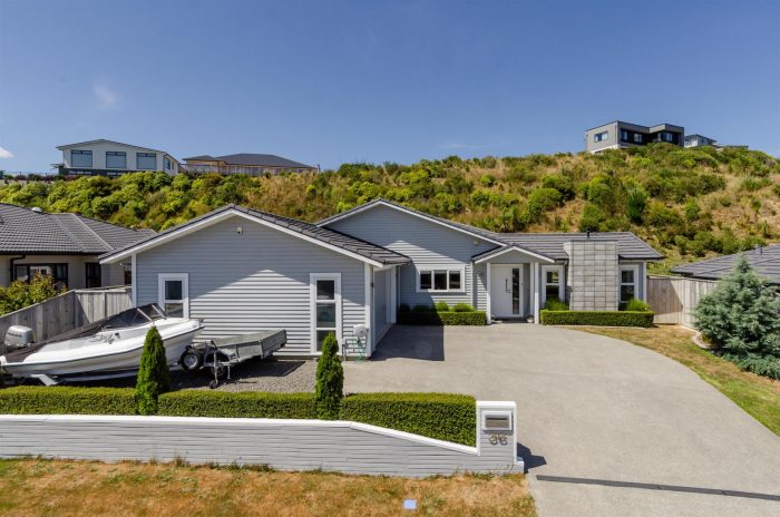 36 Margaret Shields Avenue, Aotea, Porirua, Wellington, 5024, New Zealand