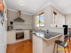 3/10 Hartley St, Gosnells WA 6110, Australia