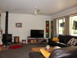 1245 Takaka Valley Highway, Takaka, Tasman, Nelson / Tasman, 7183, New Zealand