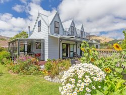 11 Warner Place, Heathcote, Christchurch City, Canterbury, 8022, New Zealand