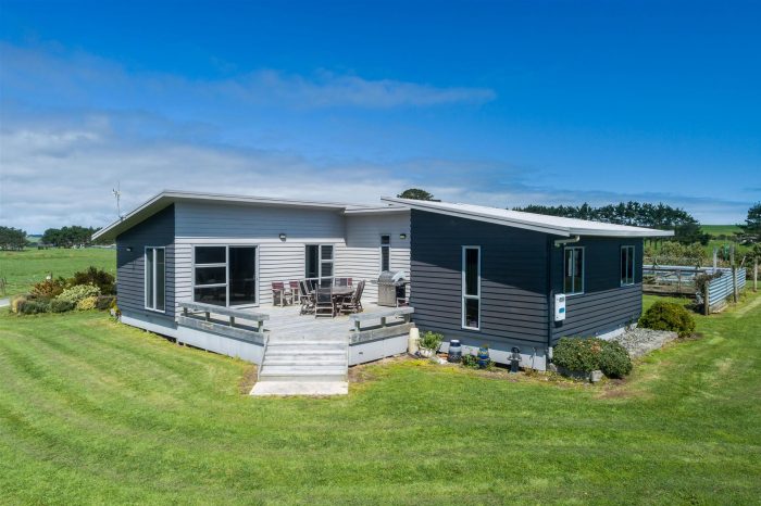 533 West Coast Road, Te Kopuru, Kaipara, Northland, 0371, New Zealand