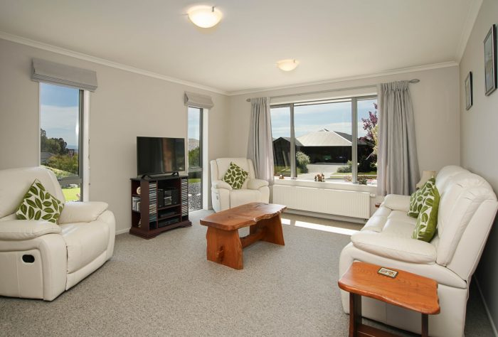 12 Pine Crest Drive, Richmond, Tasman, Nelson / Tasman, 7020, New Zealand