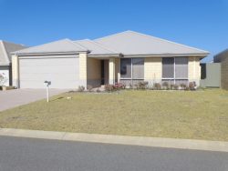 12 Blair St, South Yunderup WA 6208, Australia