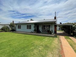 18 Goondooloo St, Griffith NSW 2680, Australia