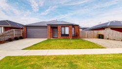 20 Hammersmith Cct, Traralgon VIC 3844, Australia