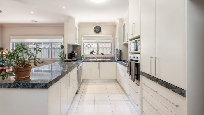 3 Laffertys Walk, East Albury NSW 2640, Australia