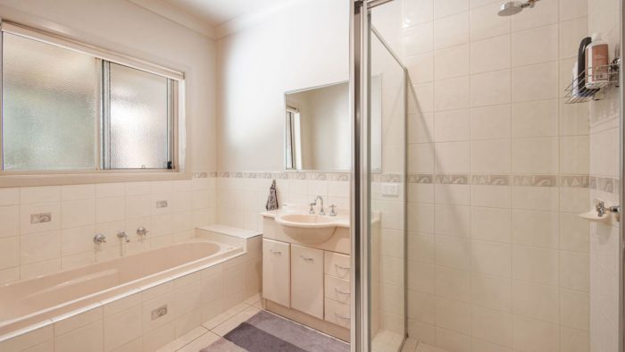 3 Laffertys Walk, East Albury NSW 2640, Australia