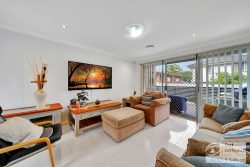 4/26 Newton Rd, Blacktown NSW 2148, Australia
