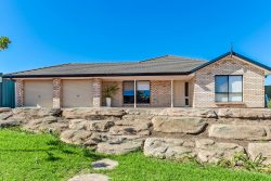 7 Wildi Ct, Hallett Cove SA 5158, Australia