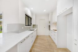 8 Swindon Cct, Terrigal NSW 2260, Australia