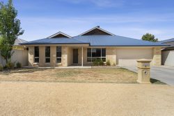 8 Trevelyan St, Barmera SA 5345, Australia