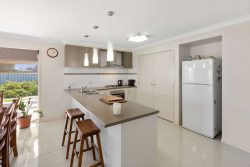 70 Cambridge Dr, Mansfield VIC 3722, Australia