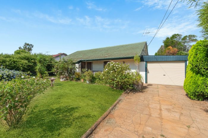 12 Cawrse St, Davoren Park SA 5113, Australia