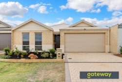 32 Peppermint Gardens, Aubin Grove WA 6164, Australia