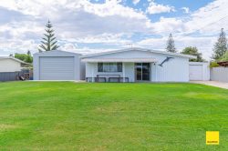 13 Wedge Ave, Lancelin WA 6044, Australia