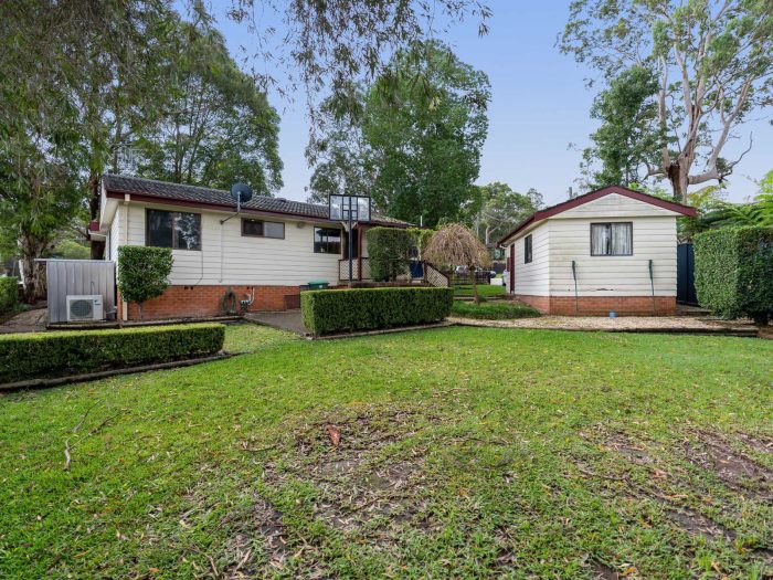 46 Asquith Ave, Windermere Park NSW 2264, Australia