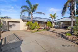 30 Baden Terrace, O’Sullivan Beach SA 5166, Australia