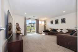 23 Flagtail Outlook, Yanchep WA 6035, Australia