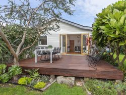 17 Fife Lane, Miramar, Wellington, 6022, New Zealand