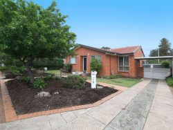 6 Lyle Pl, Chifley ACT 2606, Australia