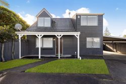 2/260 Meola Road, Point Chevalier, Auckland, 1022, New Zealand