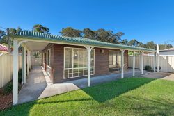 4 Macgibbon Parade, Old Erowal Bay NSW 2540, Australia