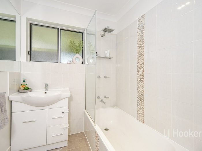 24 Plumbago Cres, Sadadeen NT 0870, Australia