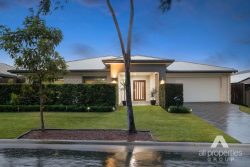 10 Hillard St, Yarrabilba QLD 4207, Australia