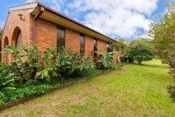 1 Idlewilde Cres, Pambula NSW 2549, Australia