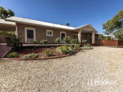 1 Terry Ct, Araluen NT 0870, Australia