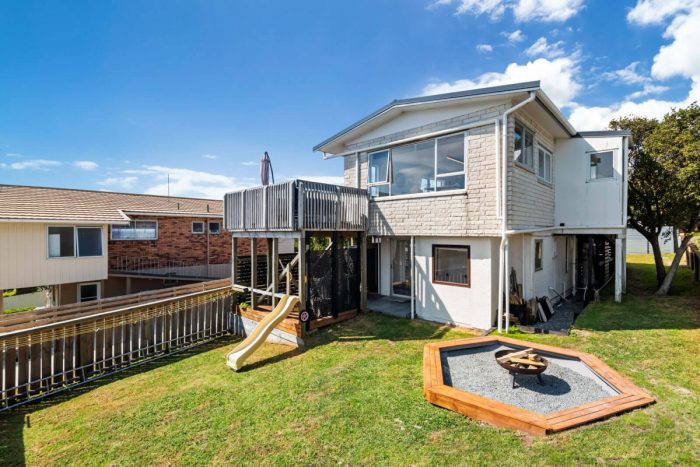 55 Wade River Road, Stanmore Bay, Rodney, Auckland, 0932, New Zealand